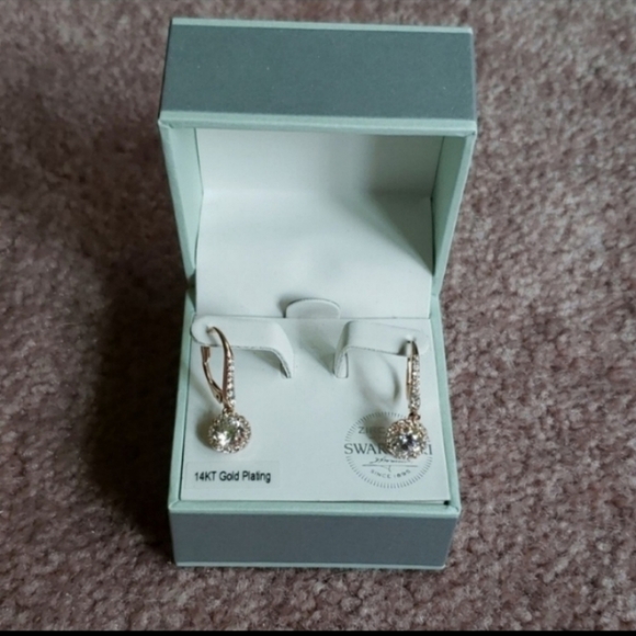 Jewelry - Brand New Swarovski Rose Earrings